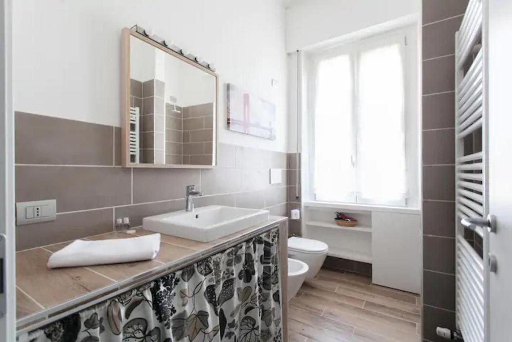 Piazzale Susa Bright Flat Con Veranda ميلان المظهر الخارجي الصورة
